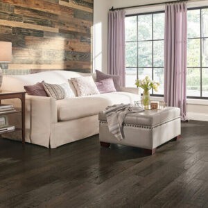 Hardwood flooring bedroom | Carpet Direct Flooring